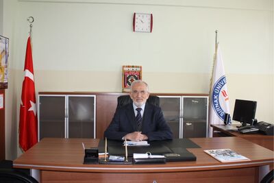 Şırnak Meslek Yüksekokulu Müdürü Yrd.Doç.Dr. Mustafa KOCAER'in Değerli Öğrencilerimize Mesajı